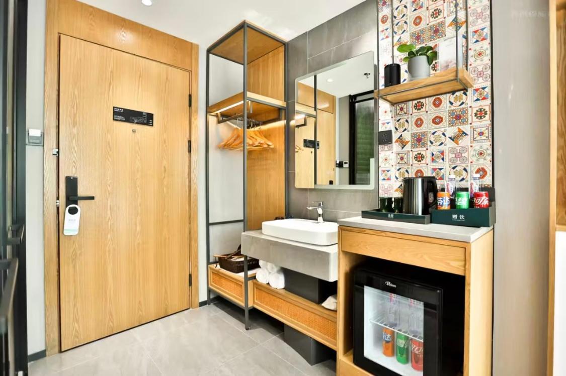 True Go Hotel - Shanghai Jing'An Temple Nanjing West Road Esterno foto