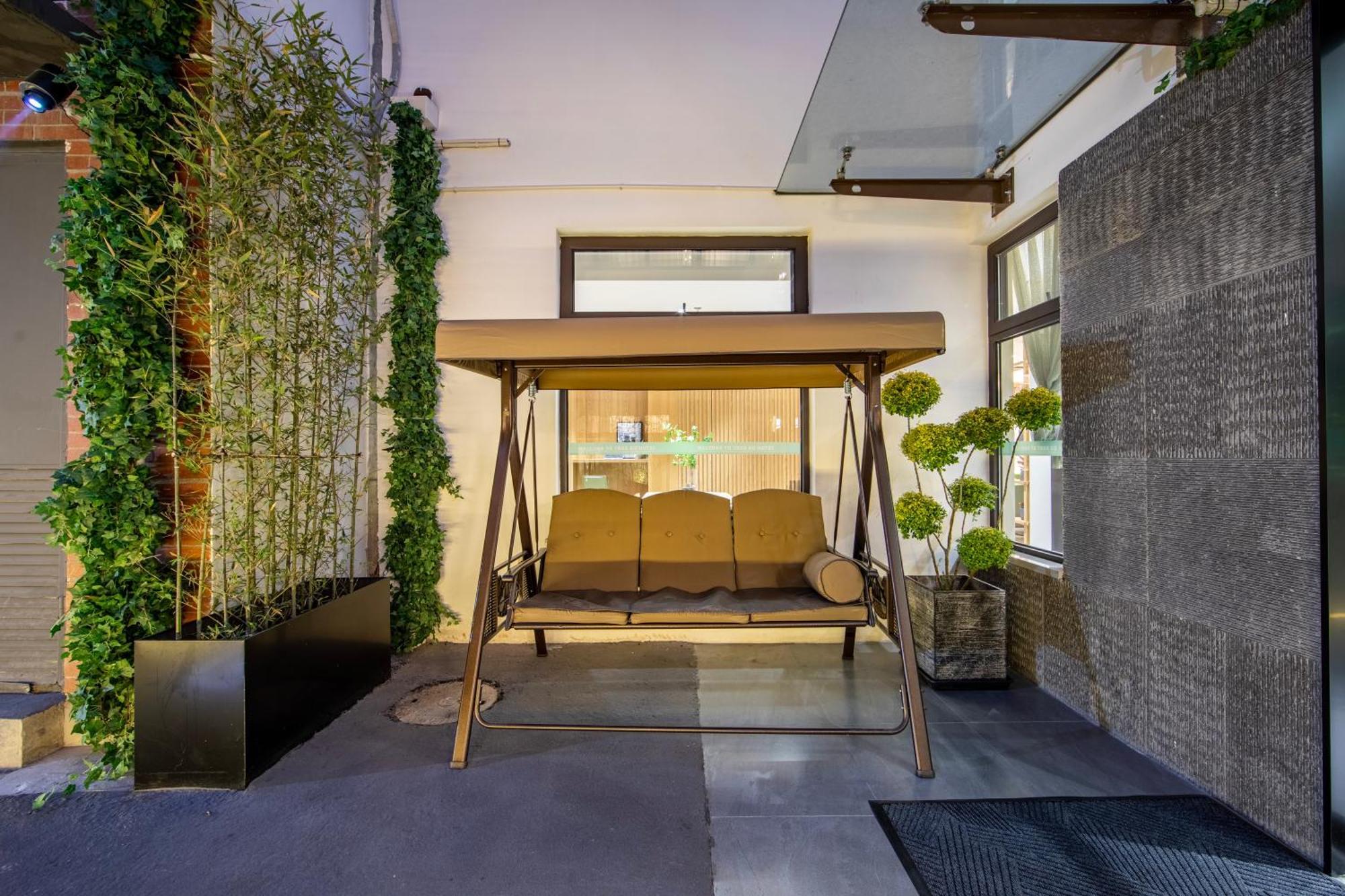 True Go Hotel - Shanghai Jing'An Temple Nanjing West Road Esterno foto