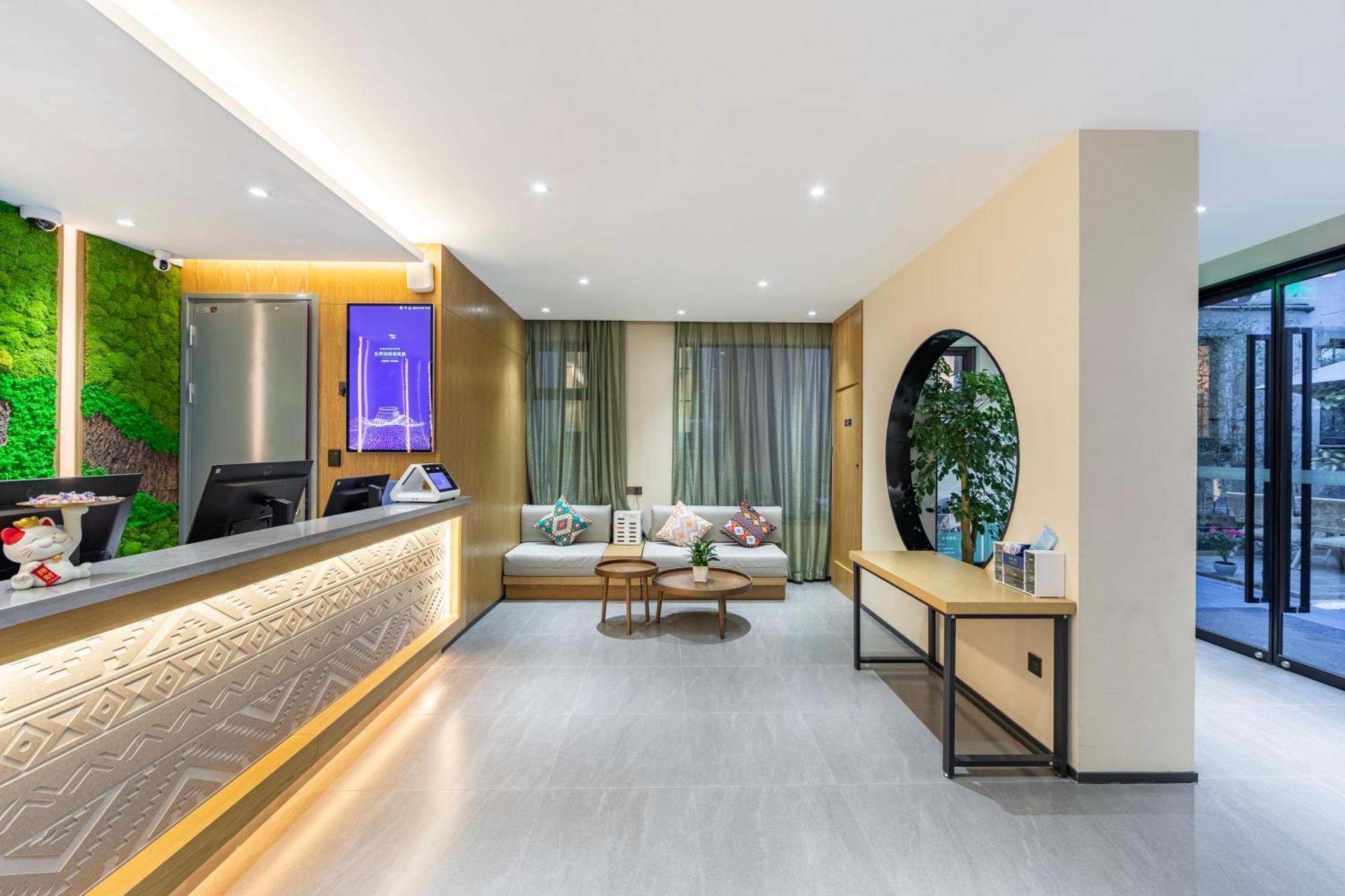 True Go Hotel - Shanghai Jing'An Temple Nanjing West Road Esterno foto