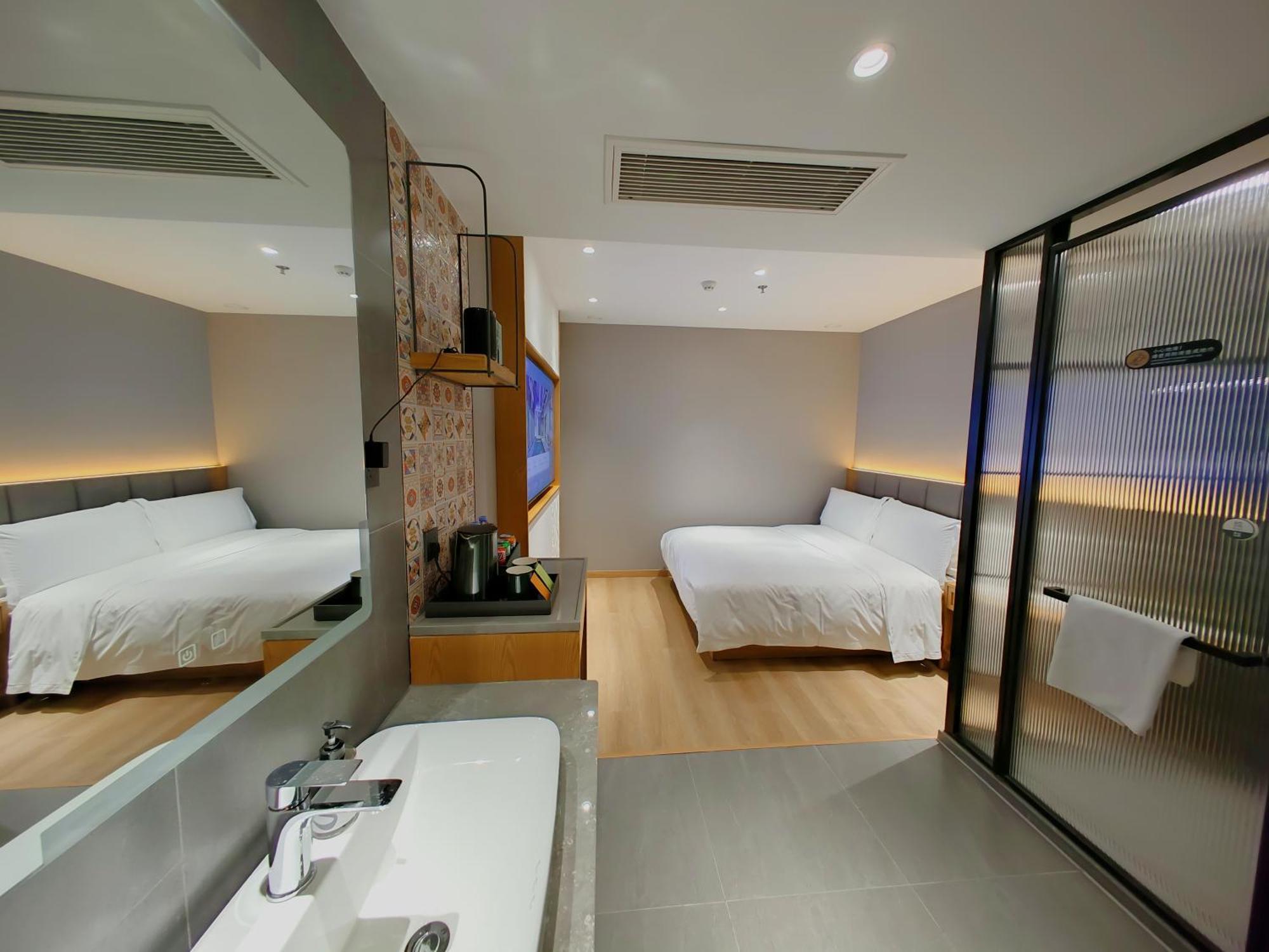 True Go Hotel - Shanghai Jing'An Temple Nanjing West Road Esterno foto